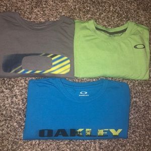 BUNDLE!!!🌟 3 Oakley T-shirts!!